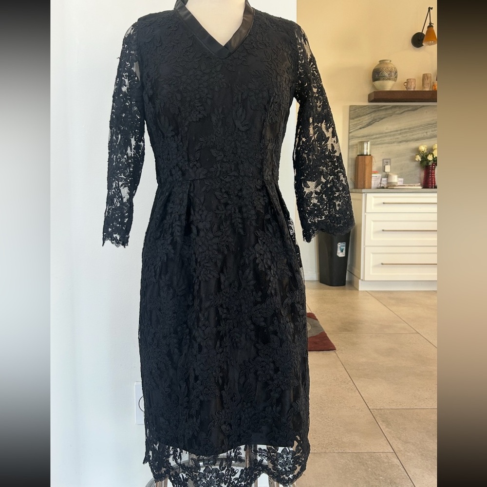 Botondi Milano Lace Dress - Picture 1 of 9